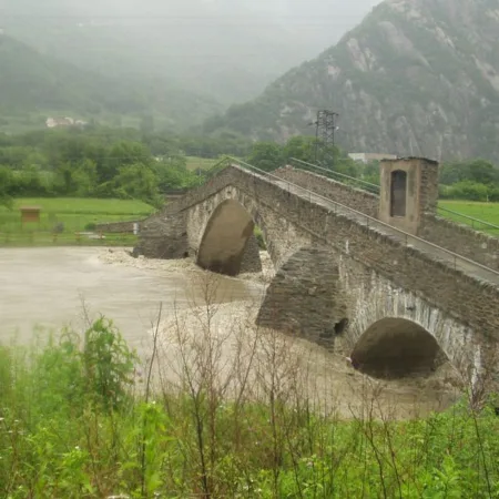 Restauro ponte di Echallod nel Comune di Arnad